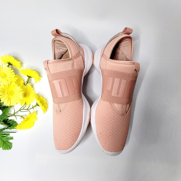 Puma Size 6 Elastic Slide On Pink Sneakers - Picture 5 of 5